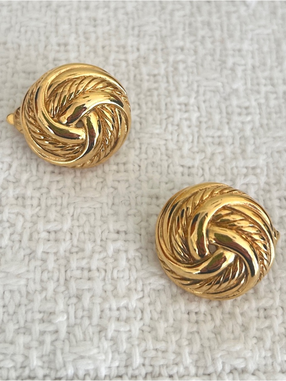 Vintage Trifari Clip On Knot Earrings Gold Tone